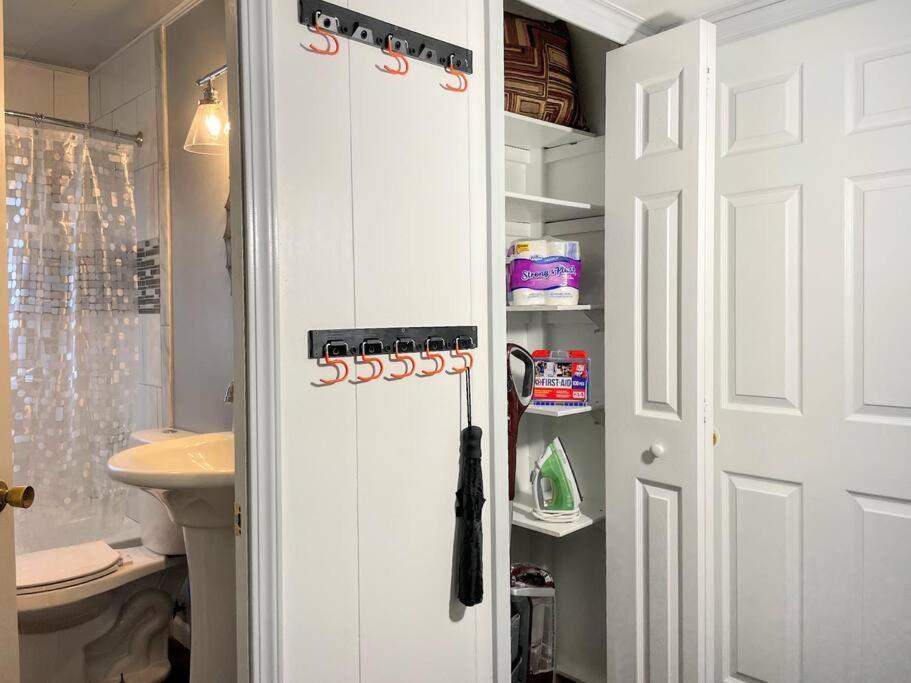 Appartement *King Bed/3Bds House Near Naval Base & 6Flags* à Waukegan Extérieur photo