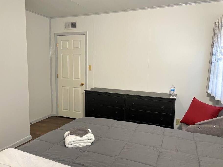 Appartement *King Bed/3Bds House Near Naval Base & 6Flags* à Waukegan Extérieur photo